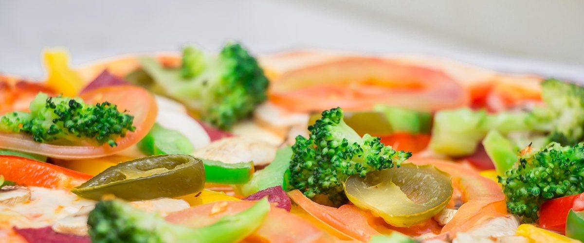 pizza, vegetables, toppings, vegetable pizza, vegetable toppings, pizza toppings, vegetarian pizza, italian, italian cuisine, eat, vegetarian, restaurant, food, healthy, delicious, meal, dinner, pizza, pizza, pizza, pizza, pizza, restaurant, restaurant